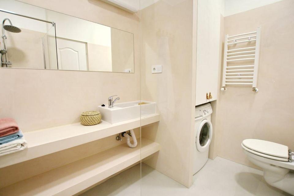 Pau Stylish Studios In The Heart Of בודפשט מראה חיצוני תמונה