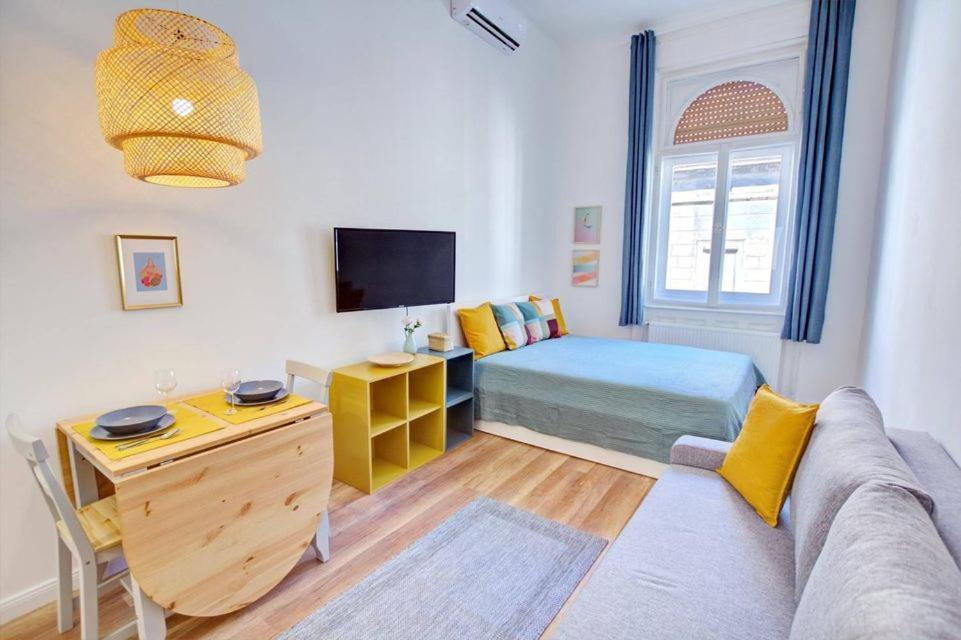 Pau Stylish Studios In The Heart Of בודפשט מראה חיצוני תמונה